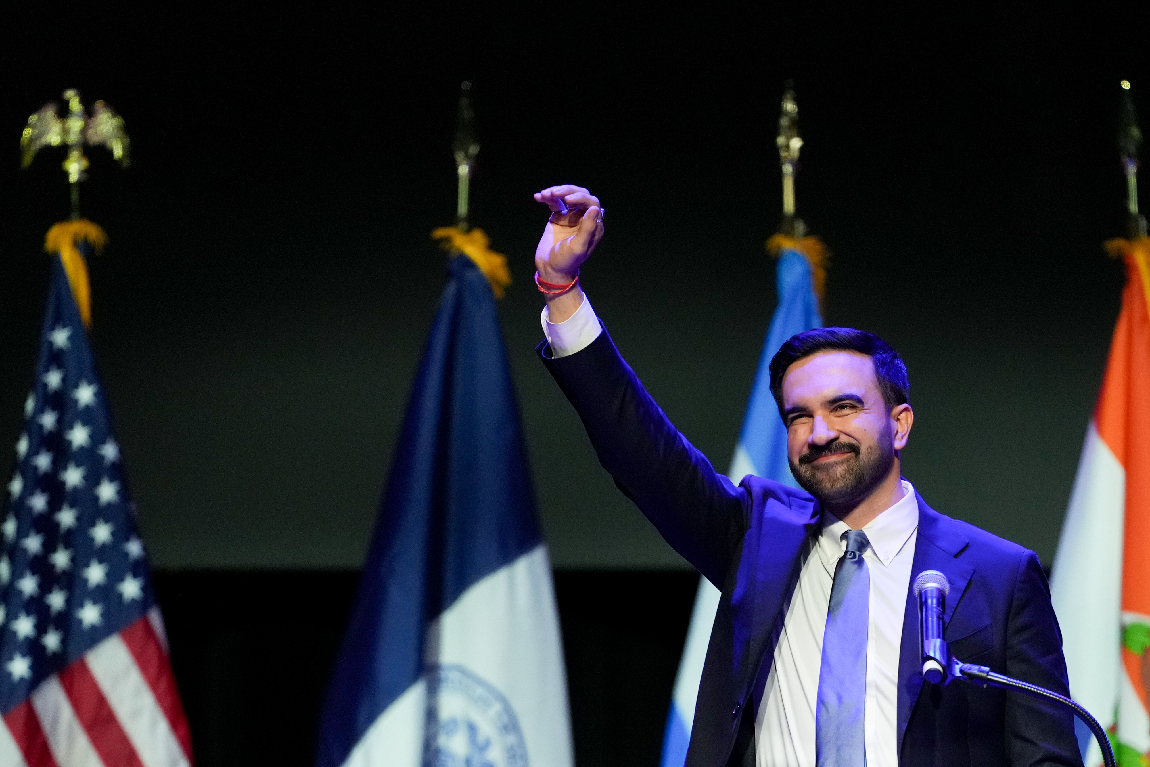 社会主义者马姆达尼当选纽约市长华尔街精英放下成见寻求合作_iBloomberg