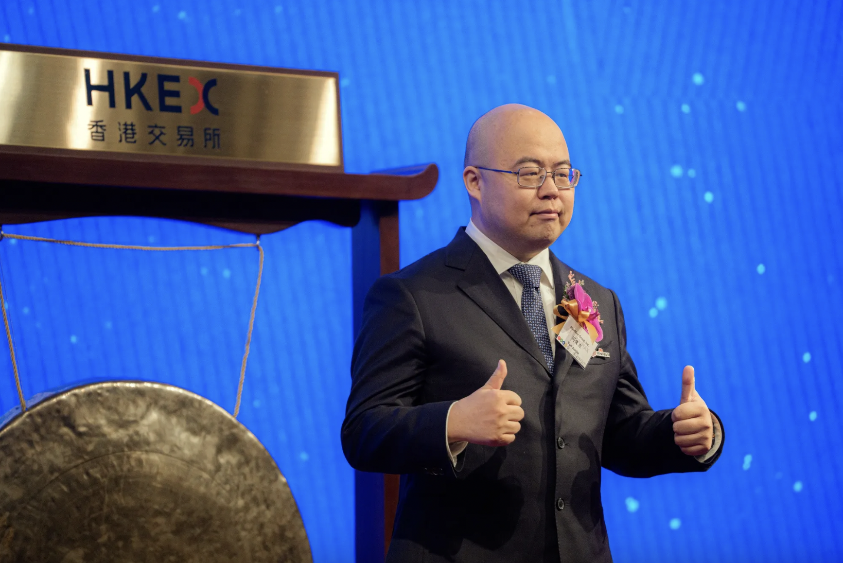 又一家中国AI初创公司登陆港交所MiniMax首日股价表现备受关注_iBloomberg